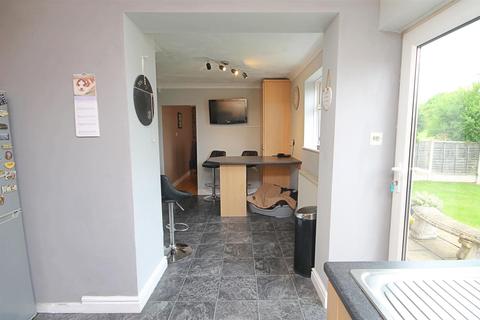 38 Arkle, Dosthill, Tamworth, B77 1NE