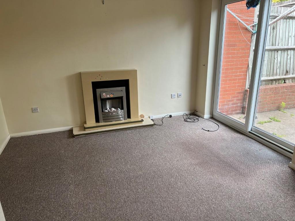 Living Room 1.jpg