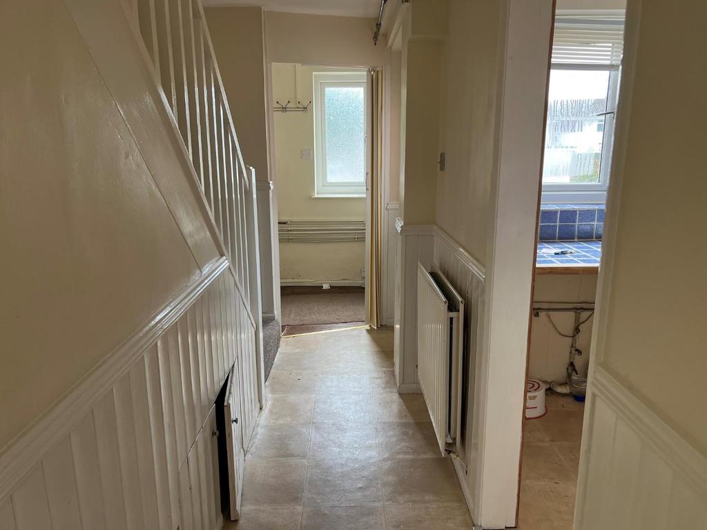 Hallway 2.jpg