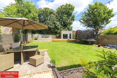 11 Pump Hill, Loughton, IG10 1RU