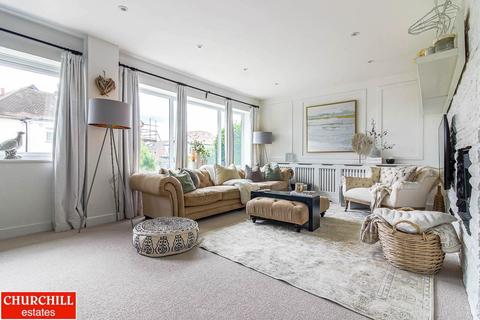 11 Pump Hill, Loughton, IG10 1RU