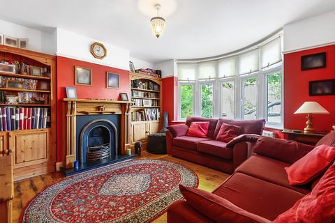 13 Byron Crescent, Bedford, MK40 2BD