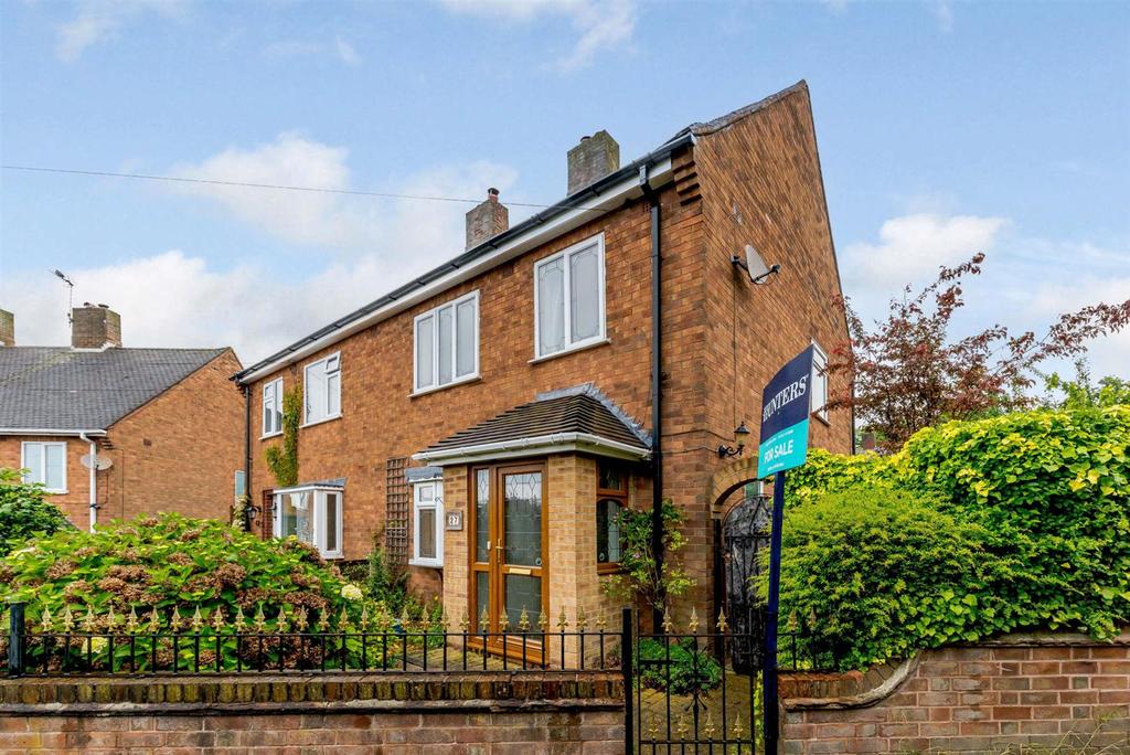 St. Michael Road, Lichfield, Staffordshire 3 bed semidetached house