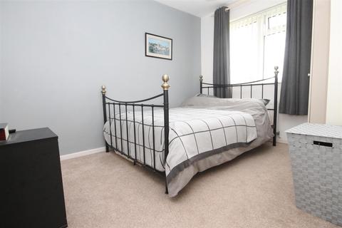 8 Maple Drive, Kingsbury, Tamworth, B78 2PL