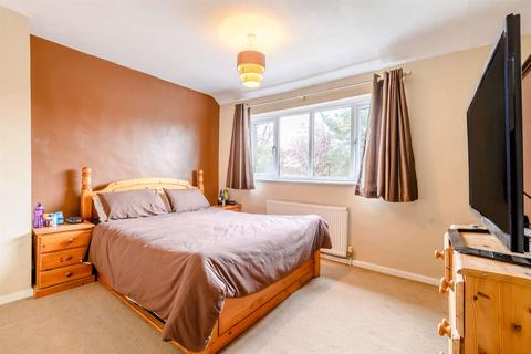 4 Windmill Close, Lichfield, WS13 7HX