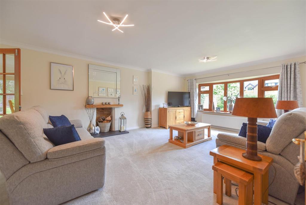 Main Street, Hannington, Northampton 4 bed detached house £595,000