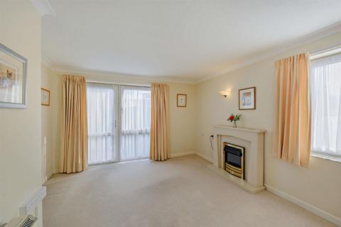 1 bedroom flat for sale - Homelodge House, Castle Dyke, Lichfield, Staffordshire