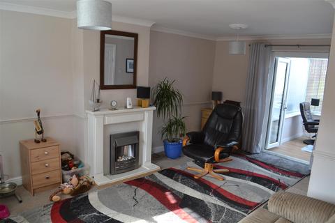 25 Manley Road, Lichfield, WS13 6TF