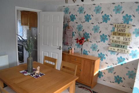 25 Manley Road, Lichfield, WS13 6TF