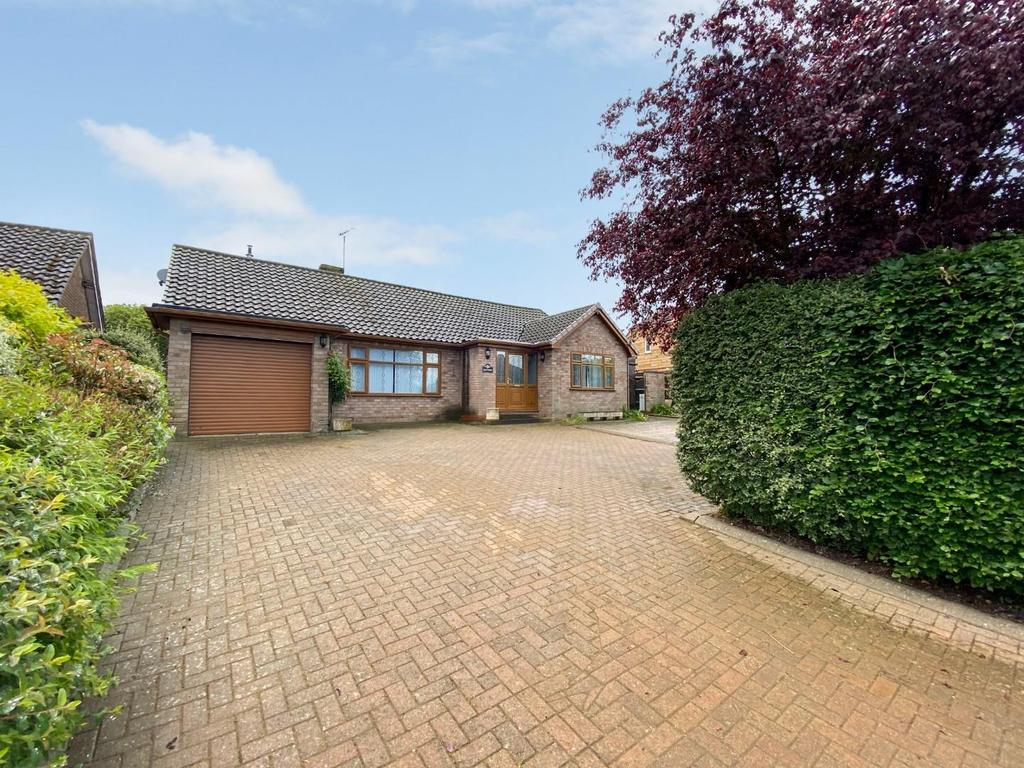 Weston Road, Weston On Avon, StratfordUponAvon 2 bed detached