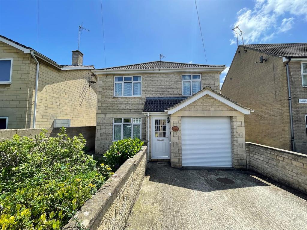 Parkfields, Chippenham 4 bed detached house for sale £400,000