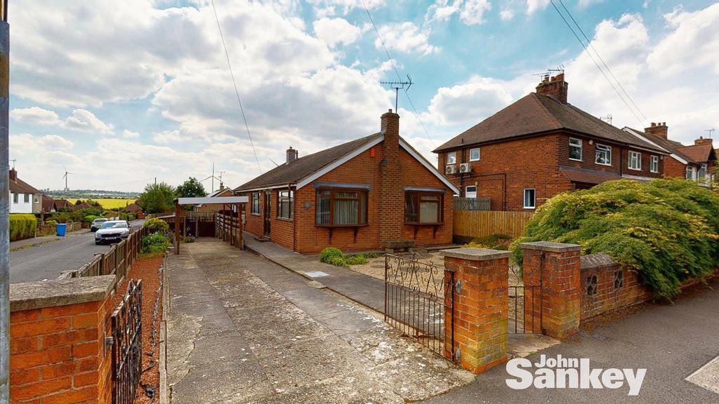 Southwell Road East, Rainworth, Mansfield 3 bed detached bungalow for