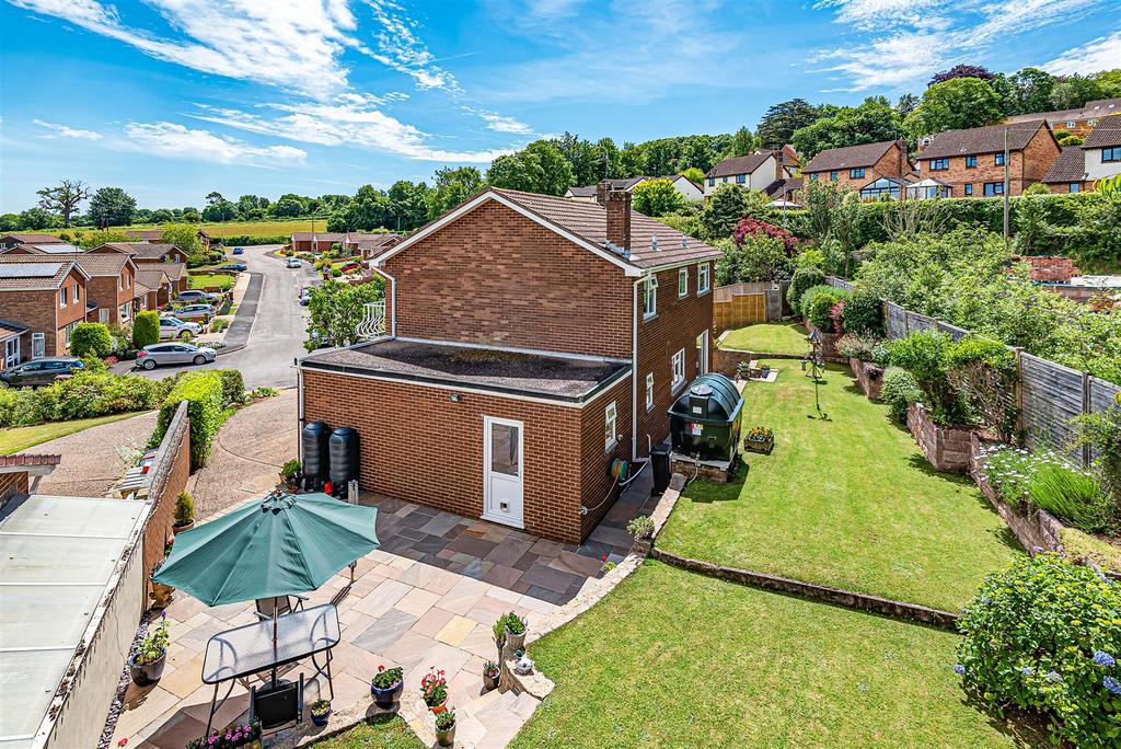 Lime Tree Mead, Tiverton 5 bed detached house £525,000