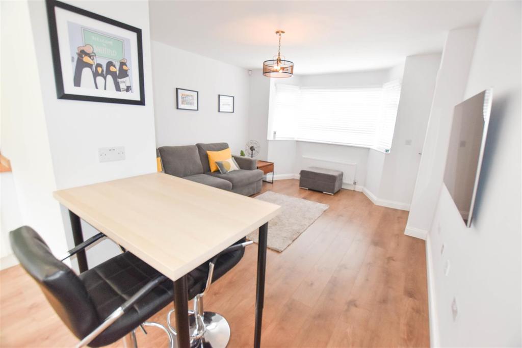 Youlgreave Drive, Sheffield, S12 2 bed semidetached house £165,000
