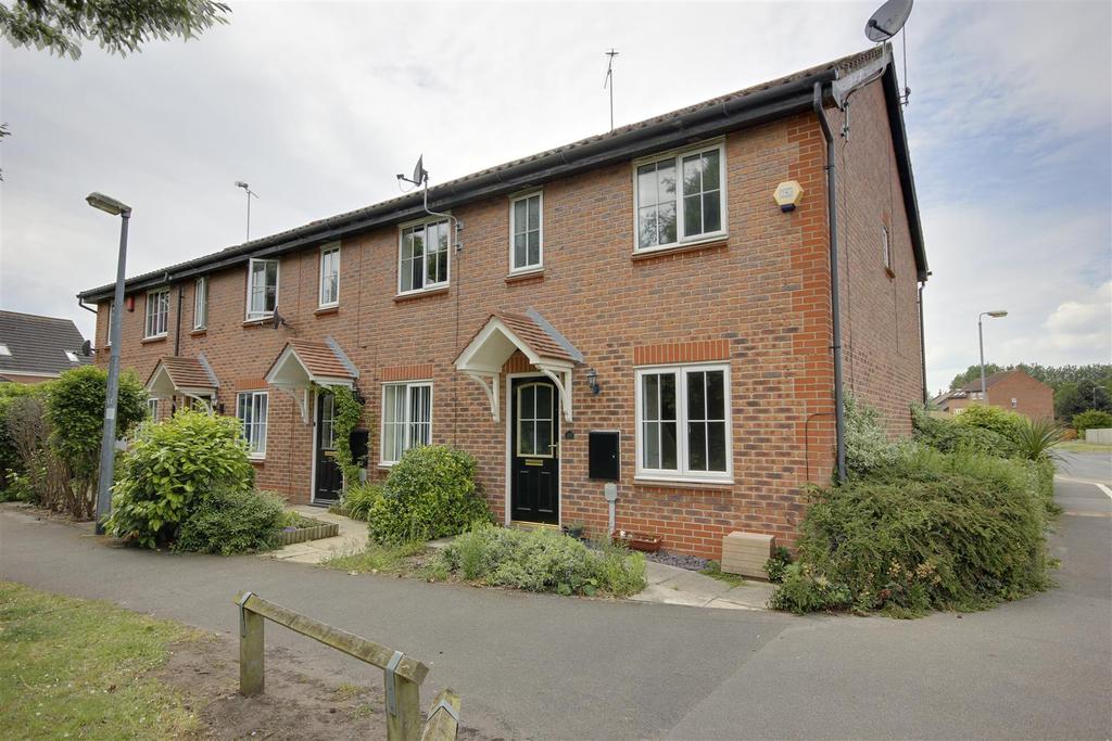 Trent Walk, Brough 3 bed end of terrace house £195,000