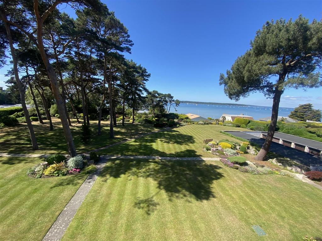 12 Brudenell Road, Poole 2 bed flat for sale £725,000