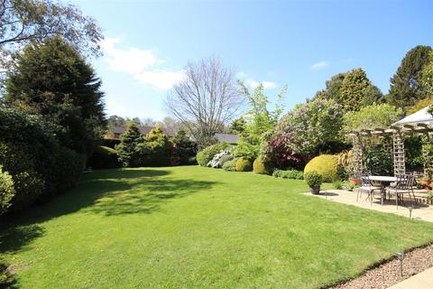 5 bedroom detached house for sale, The Fairway, West Ella