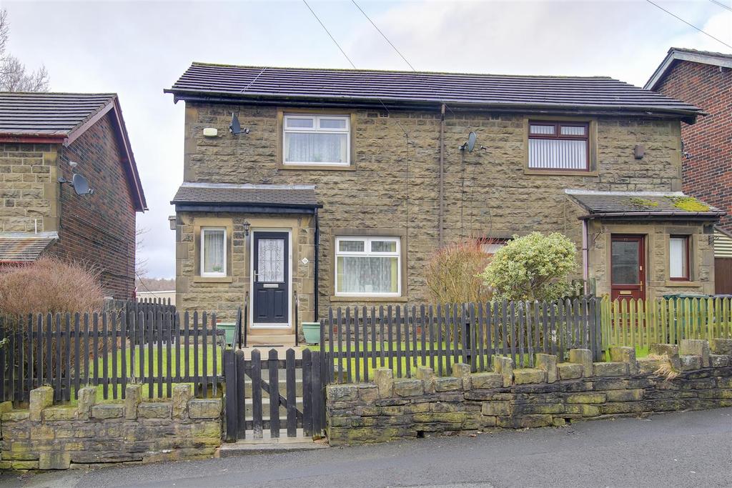 Cutler Lane, Stacksteads, Bacup 2 bed semidetached house £100,000
