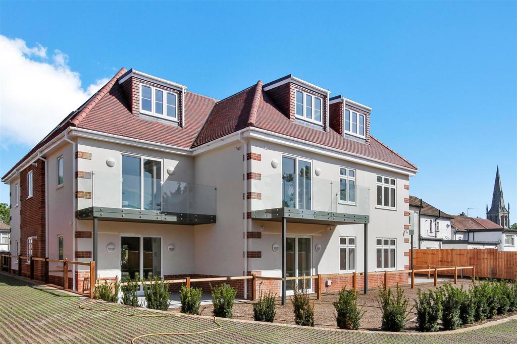 Tudor Gardens, Kingsbury, London 2 bed apartment £1,850 pcm (£427 pw)