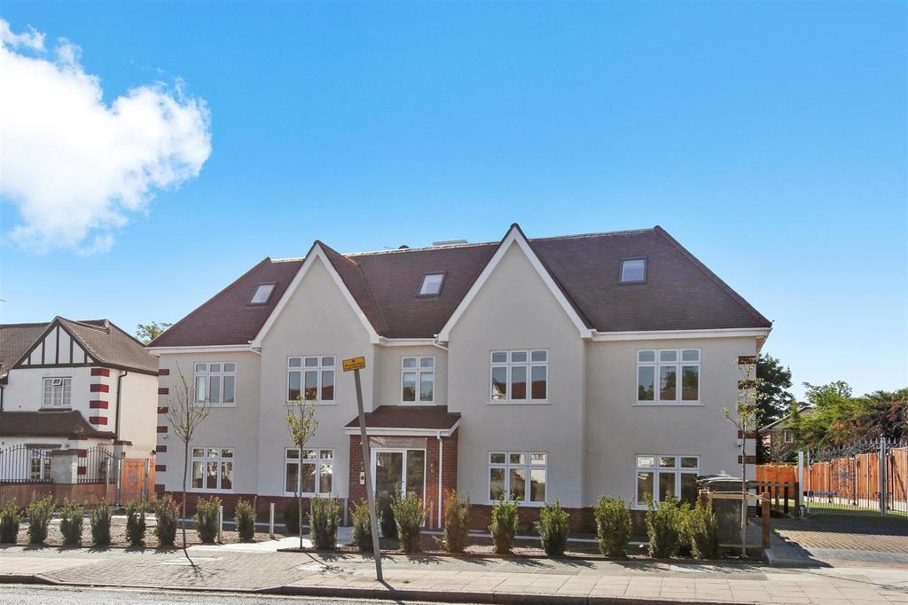 Tudor Gardens, Kingsbury, London 1 bed apartment £1,500 pcm (£346 pw)