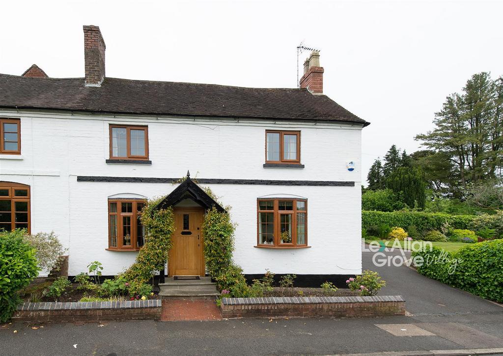 Hall Lane, Hagley, Stourbridge 3 bed house for sale £390,000