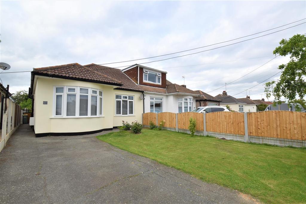 Oxford Road, Rochford 2 bed semidetached bungalow £350,000