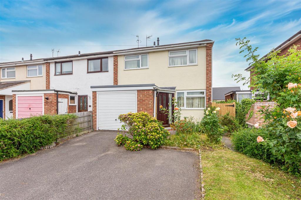 Kilbury Drive, Worcester 3 bed end of terrace house for sale £235,000