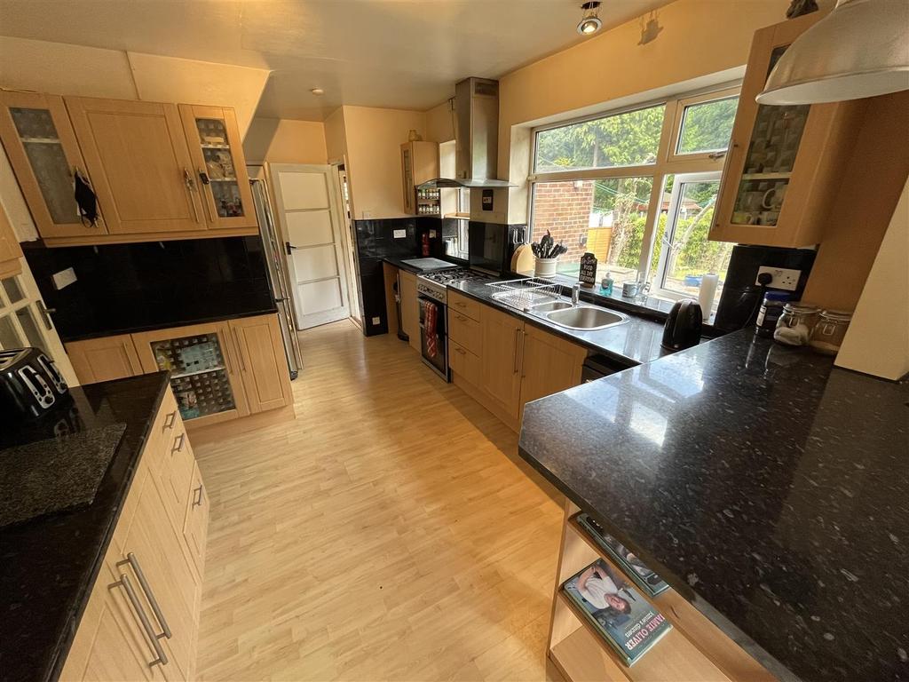 Blackcarr Road, Manchester 4 bed detached house £425,000