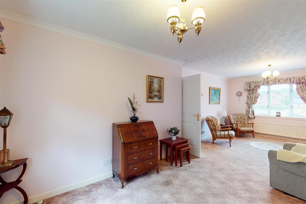 37 Abbotsford Crescent, Perth 3 bed house £227,500