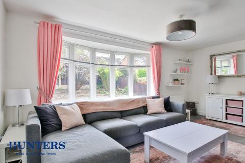 55 Ashfield Crescent, Springhead, Oldham, OL4 4NX