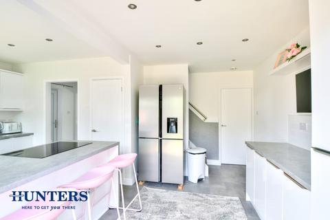 55 Ashfield Crescent, Springhead, Oldham, OL4 4NX