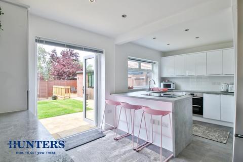 55 Ashfield Crescent, Springhead, Oldham, OL4 4NX