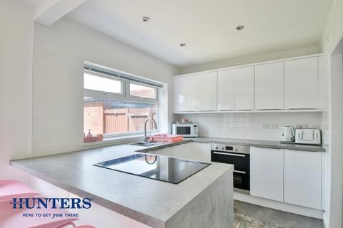 55 Ashfield Crescent, Springhead, Oldham, OL4 4NX