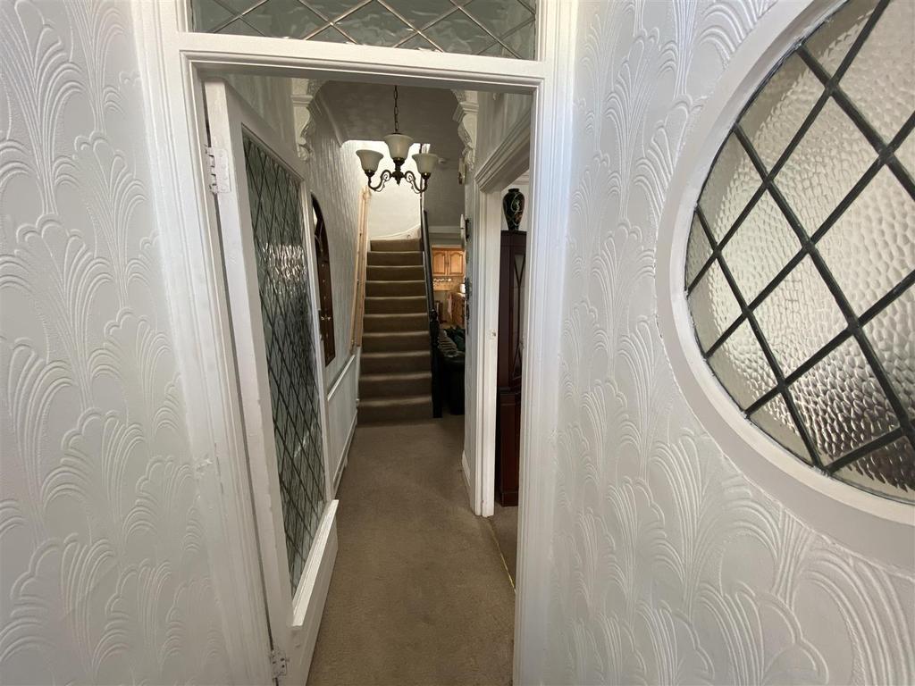 Lakefield Road, Llanelli 3 bed terraced house £129,995