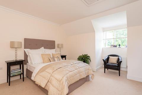 26 Horton Crescent, Epsom, KT19 8AA