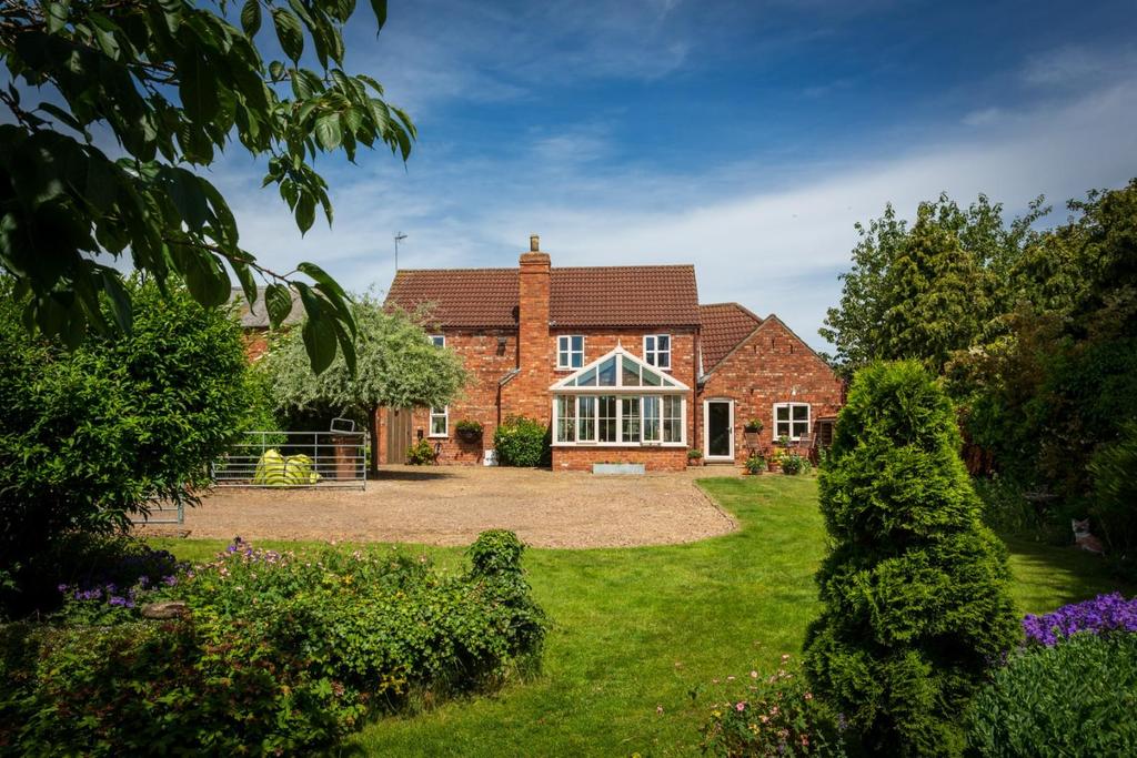 South Street, BarmbyOnTheMarsh, Goole 4 bed house £620,000