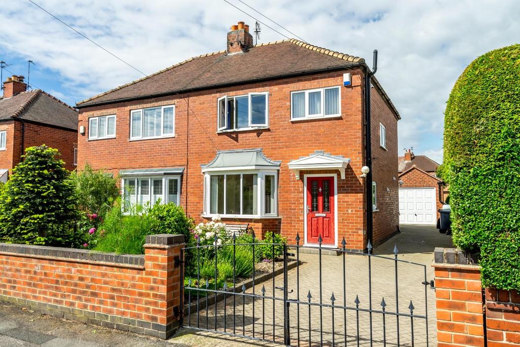 Cornwall Drive, Fulford, York 3 bed semidetached house for sale £375,000