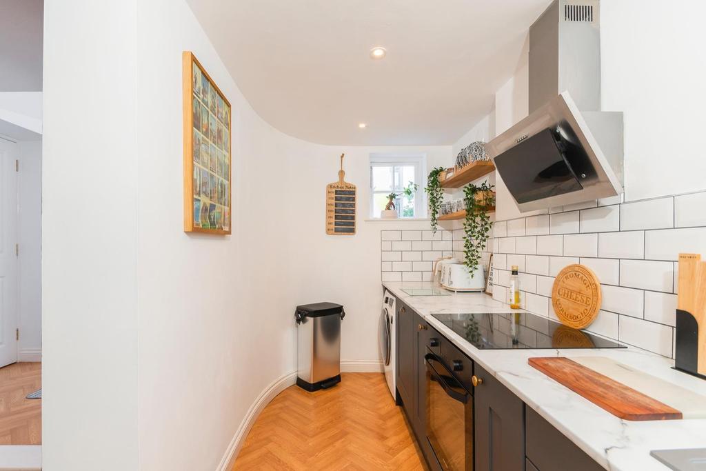 ENALEGAREPOOC80 - Kitchen C.jpg