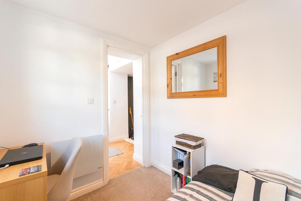 ENALEGAREPOOC80 - Bedroom A.jpg