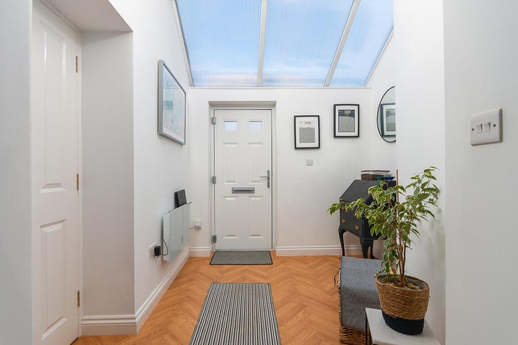 ENALEGAREPOOC80 - Hallway C.jpg