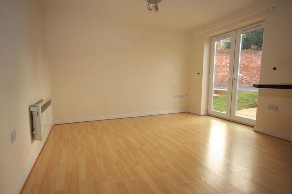 Victoria Court, Albert Terrace, Stafford, Staffordshire, ST16 3EW 2 bed apartment £550 pcm (£