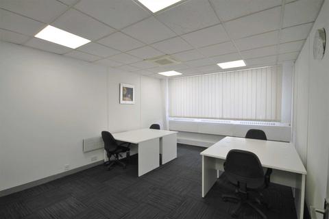 Serviced office to rent - London Road, Morden