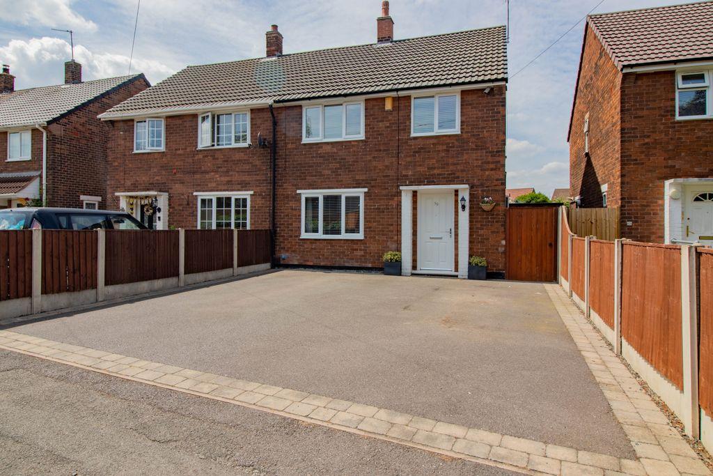 Bracken Road, Long Eaton NG10 4DA 3 bed semidetached house £240,000