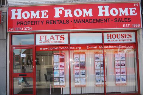 Studio to rent, Snowdon Drive, London NW9