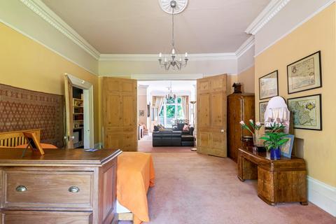 58b Thicket Road, London, SE20 8DR