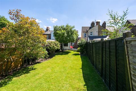 17 Park Road, Bushey, WD23 3EE