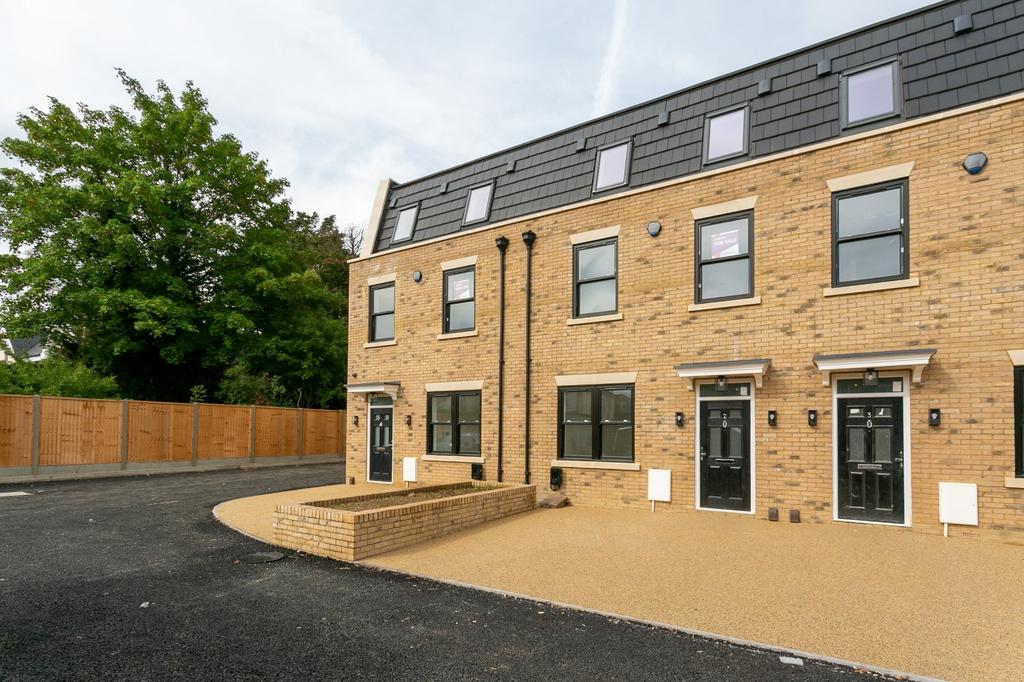 Woodgate Mews, Drapers Road, Enfield... 3 bed terraced house £750,000