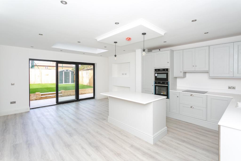 Woodgate Mews, Drapers Road, Enfield... 3 bed terraced house £750,000