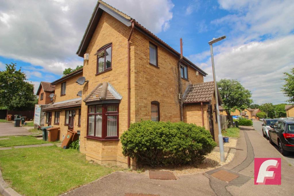 Hamilton Road, South Oxhey 2 bed end of terrace house £375,000