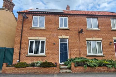 3 bedroom terraced house to rent, Southgate Court, Market Weighton